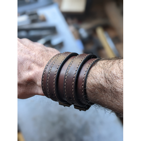 Bracelet de force en cuir brown-smith avec couture