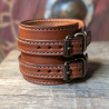 Bracelet de force en cuir Chestnut-smith avec couture