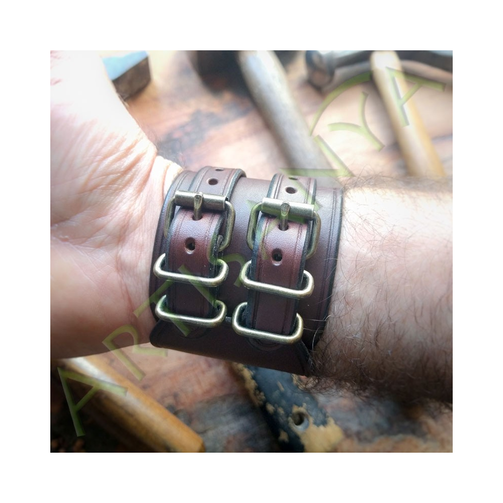 Bracelet de force en cuir chestnut-smith fabrication artisanale à 35,00 €  sur Artisanya