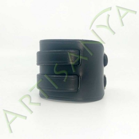 vue de côté du Bracelet de force en cuir black-smith