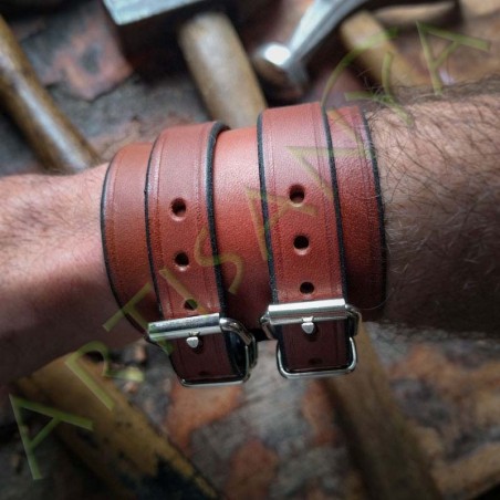 Bracelet de force en cuir chestnut-smith fabrication artisanale à 35,00 €  sur Artisanya
